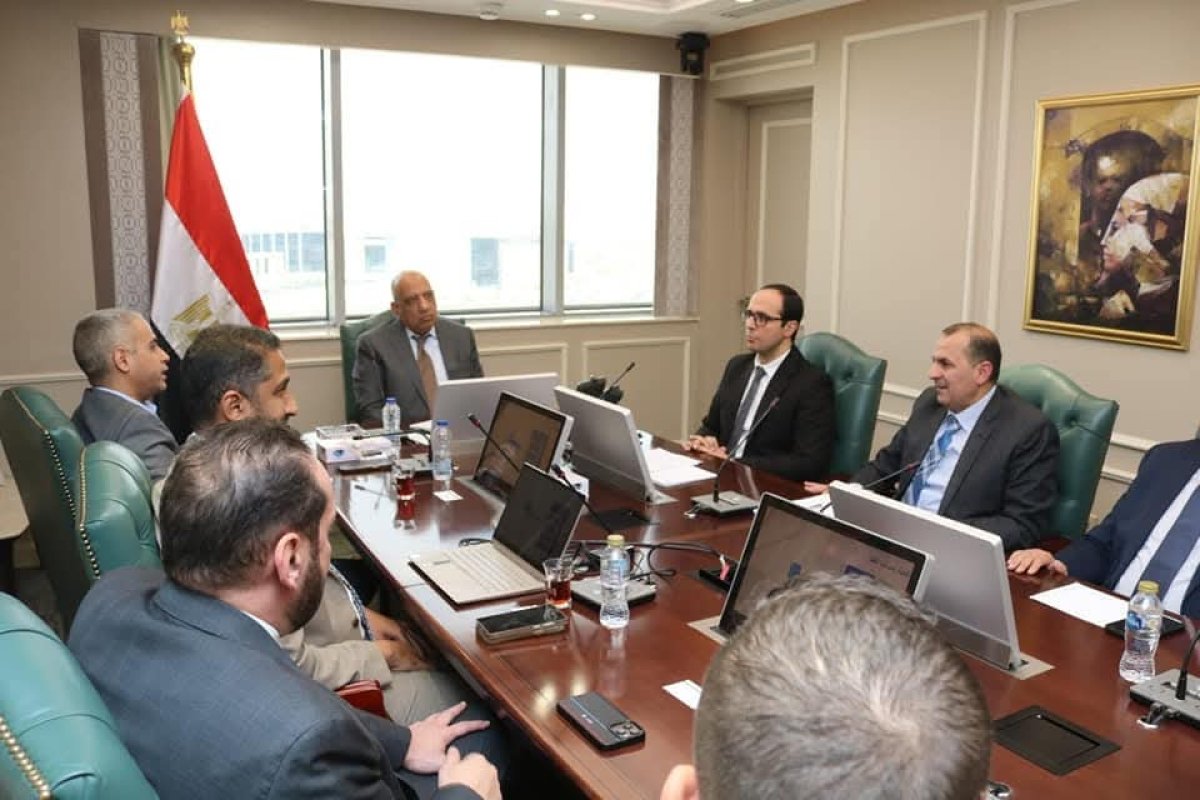 وزير الكهرباء يجتمع بمسئولي شركة "ساى شيلد" لمتابعة منظومة الشحن الموحد للعدادات