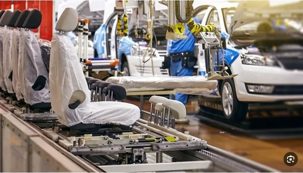 الاتحاد الأوروبي يمنح مصنعي السيارات 3 سنوات إضافية للامتثال لقواعد الانبعاثات