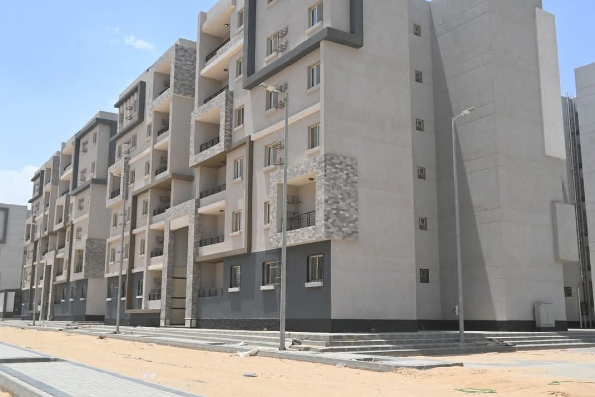 الإسكان: تنفيذ 3972 وحدة سكنية وتطوير المناطق الصناعية بالعاشر من رمضان