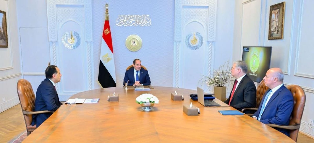 الرئيس السيسي يؤكد على ضرورة استمرار جهود تعزيز إنتاج البترول والغاز محليا