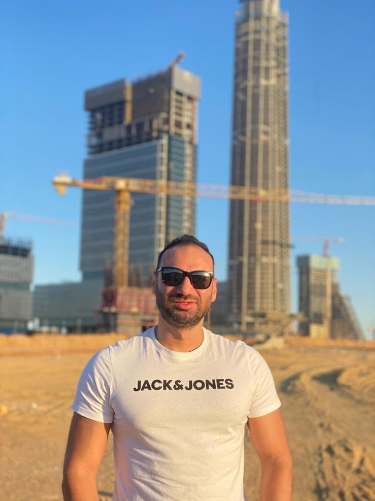 منطقة "البرج الايقونى" بالعاصمة الإدارية أكثر المناطق جذباً للإستثمار محلياً وعالمياً خلال ٢٠٢١ 