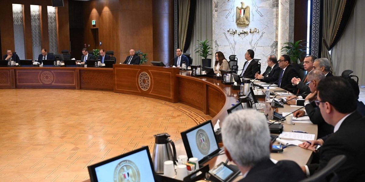 رئيس الوزراء يترأس اجتماع اللجنة العليا لضبط الأسواق وأسعار السلع