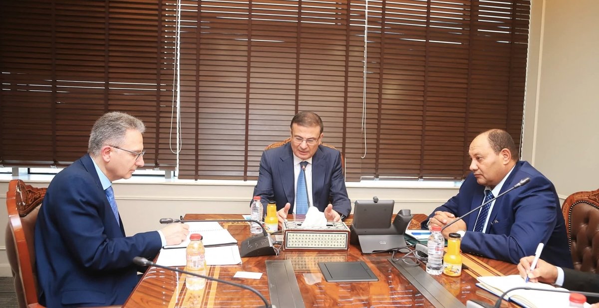 وزير الزراعة يبحث تعزيز التعاون مع البنك الدولي لدعم جهود التنمية الزراعية في مصر