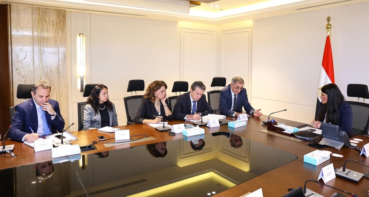 المشاط تتابع مع البنك الأوروبي خطوات الاستفادة من برنامج خفض الانبعاثات بقطاع الصناعة التابع لصندوق CIF وتنفيذ برنامج «نُوفّي»