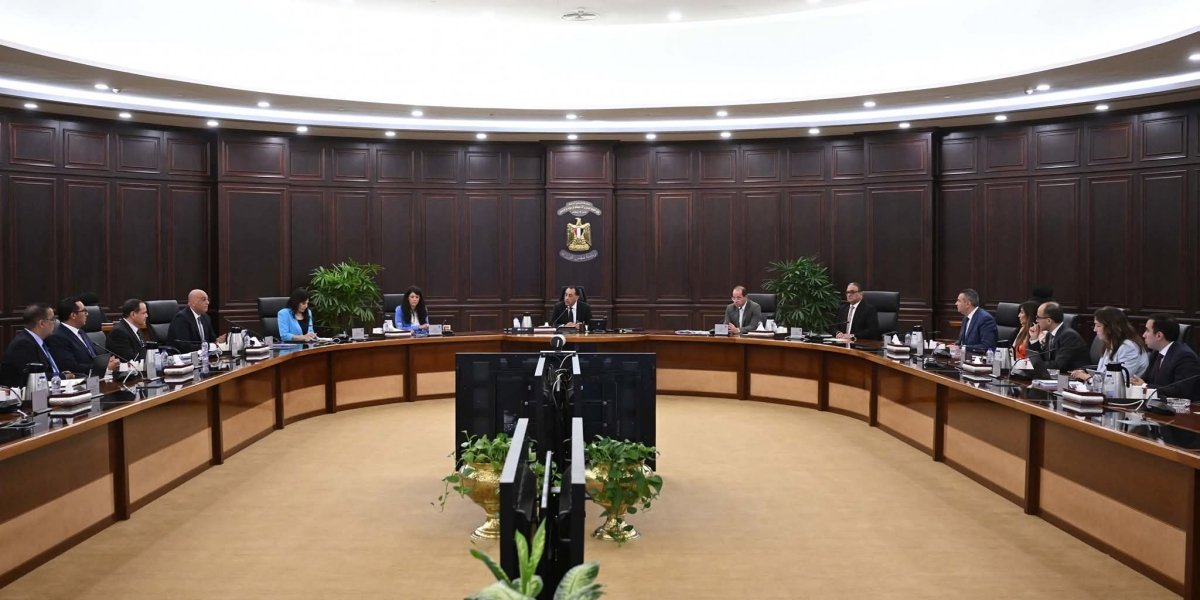 رئيس الوزراء يتابع عددا من الموضوعات وملفات عمل جهاز تنمية المشروعات المتوسطة والصغيرة ومتناهية الصغر