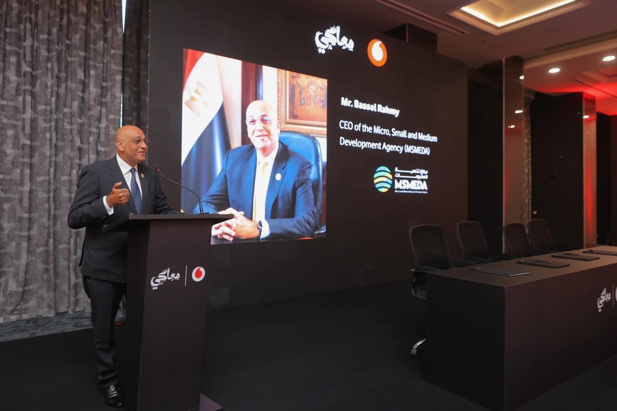 جهاز تنمية المشروعات وفودافون مصر يطلقان مبادرة "معاكى" بالتعاون مع سامسونج  إليكترونكس مصر ومؤسسة كير مصر لتطوير مهارات مليون سيدة في الصعيد