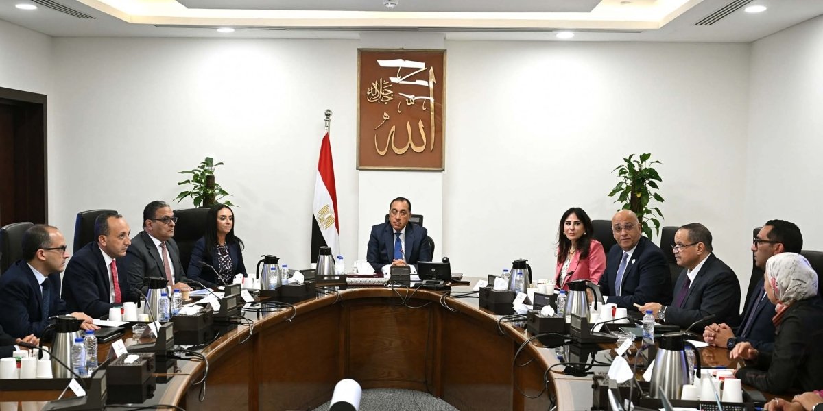 رئيس الوزراء يستعرض الاستراتيجية الوطنية للحرف اليدوية «2025 – 2030»