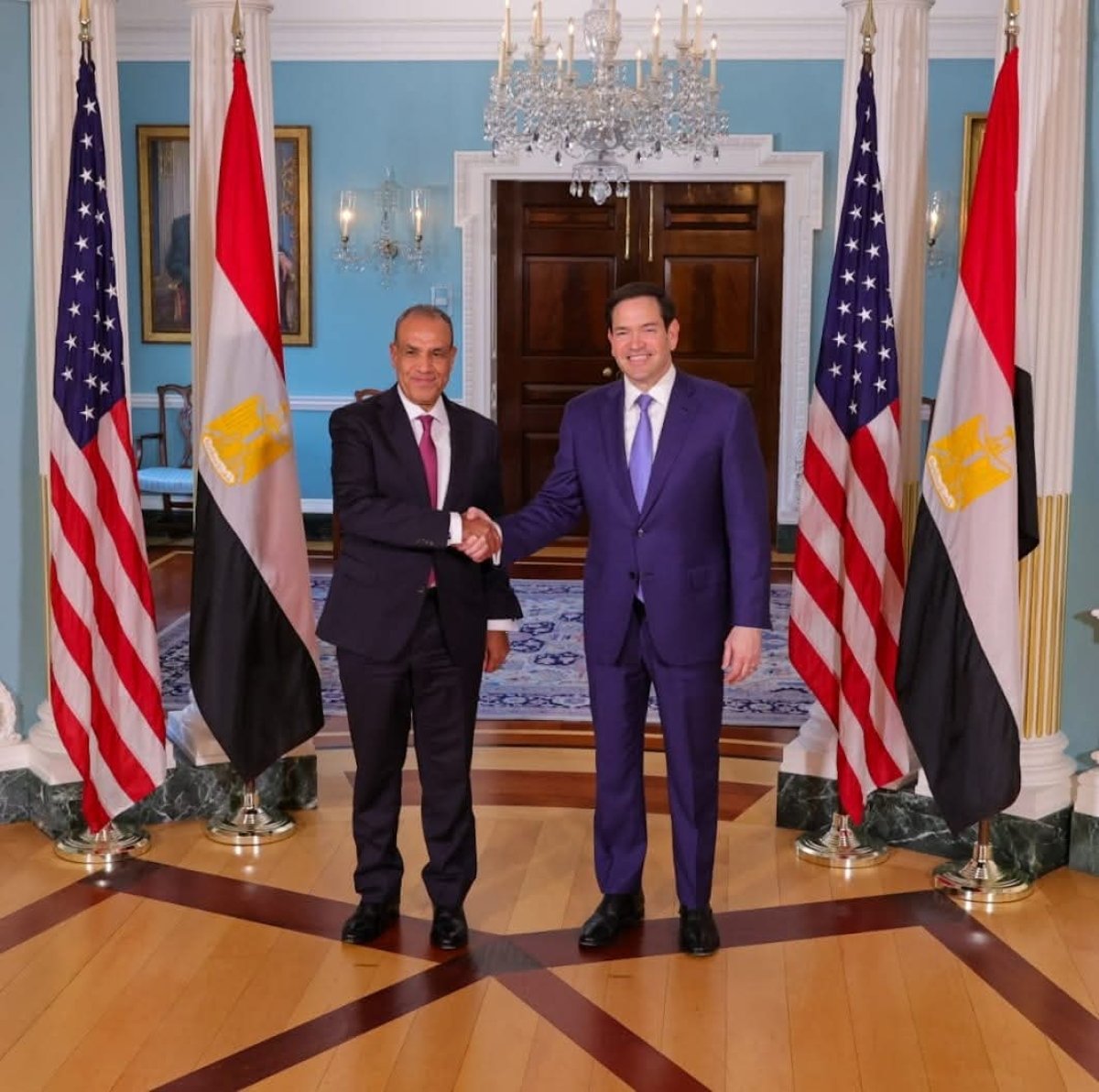 وزير الخارجية والهجرة يلتقي نظيره الأمريكي