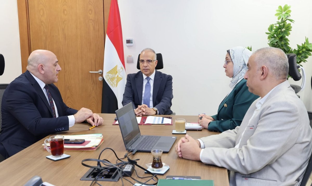 وزير الري يتابع إجراءات إزالة التعديات على أملاك الوزارة وإجراءات استثمار الأملاك وتعظيم الاستفادة منها