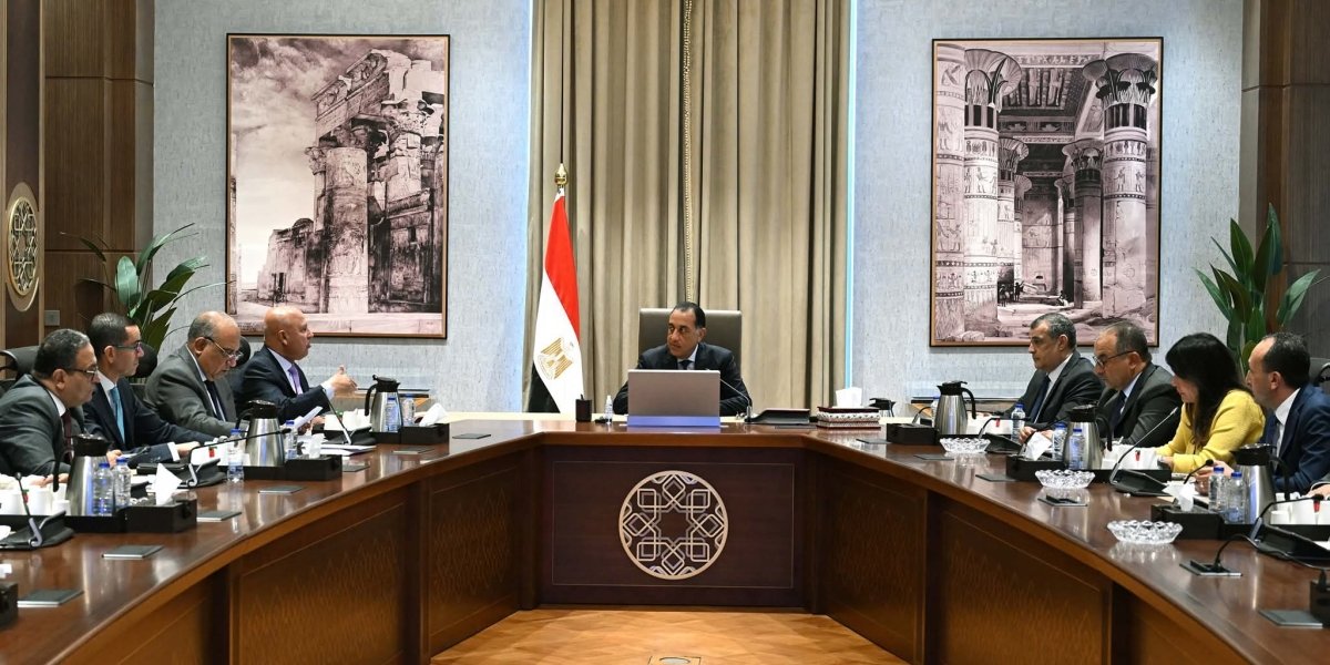 رئيس الوزراء يتابع جهود دعم وتوطين الصناعة في مصر