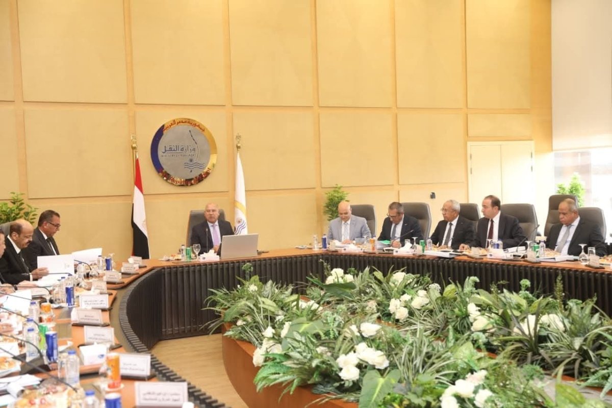 نائب رئيس مجلس الوزراء للتنمية الصناعية وزير الصناعة والنقل يترأس أعمال الجمعية العمومية العادية لشركة أكتا للنقل الجماعي