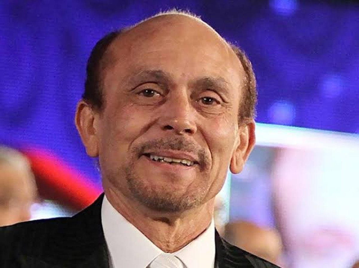 نقل الفنان محمد صبحى إلى المستشفى بعد تعرضه لوعكة صحية