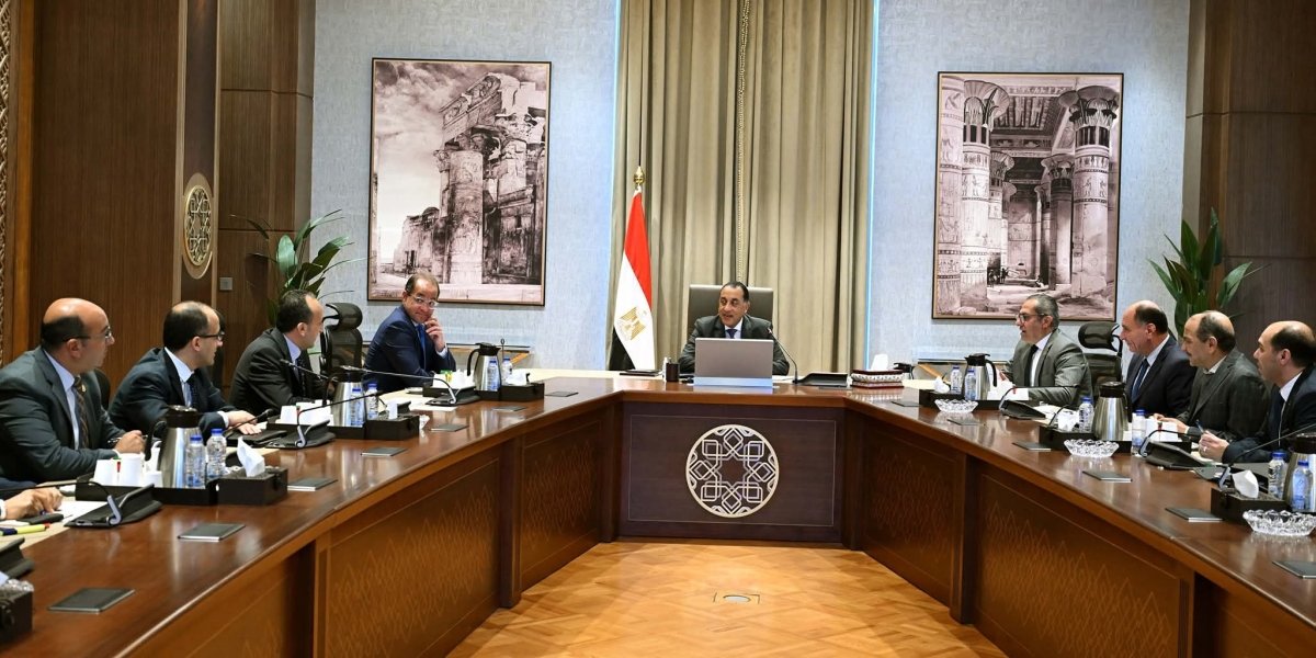 رئيس الوزراء يتابع مشروعات واستثمارات شركة العاصمة الإدارية للتنمية العمرانية