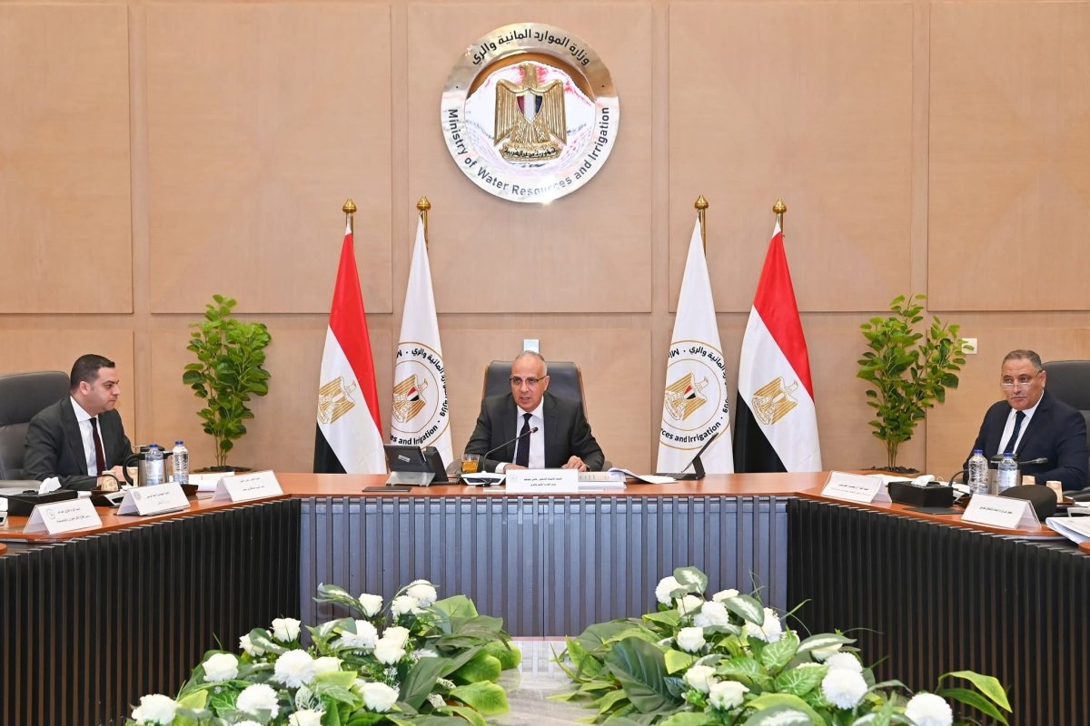 عقد اجتماع اللجنة العليا لتراخيص الشواطئ برئاسة وزير الري وبحضور ممثلي الوزارات والمحافظات والجهات المعنية