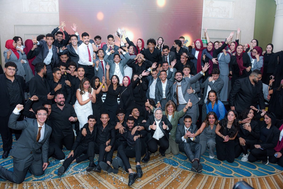 هايد بارك للتطوير العقاري ترعي مسابقة "إيناكتس" وتتوج فريق جامعة مصر للعلوم والتكنولوجيا لتمثيل مصر عالميًا