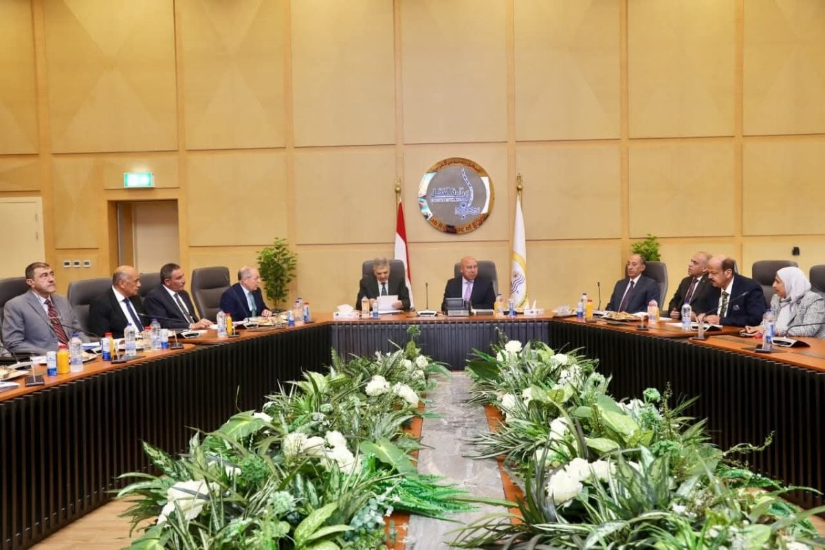 وزير الصناعة والنقل يترأس أعمال الجمعية العمومية العادية لشركة قناة السويس لتنمية الموانئ البحرية