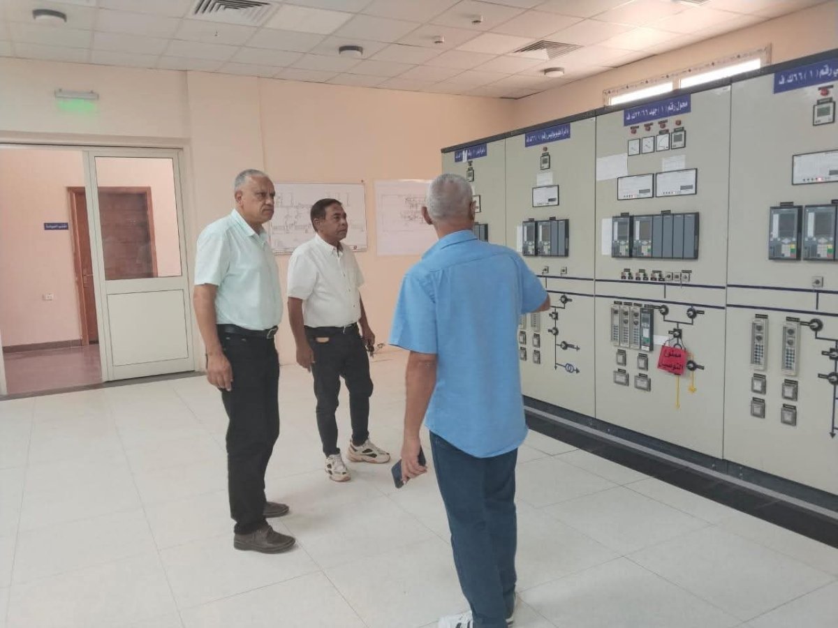 وزير الإسكان يعن الانتهاء من مشروع ربط التغذية الكهربائية في محطة بدر