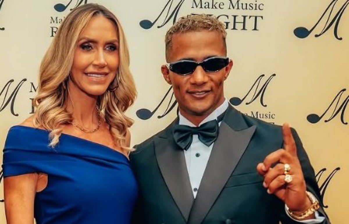 محمد رمضان ينشر صوراً مع لارا ترامب