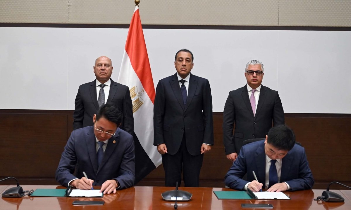 رئيس الوزراء يشهد توقيع عقد إنشاء مصنع مجموعة سايلون الصينية للإطارات بـ "اقتصادية قناة السويس" 