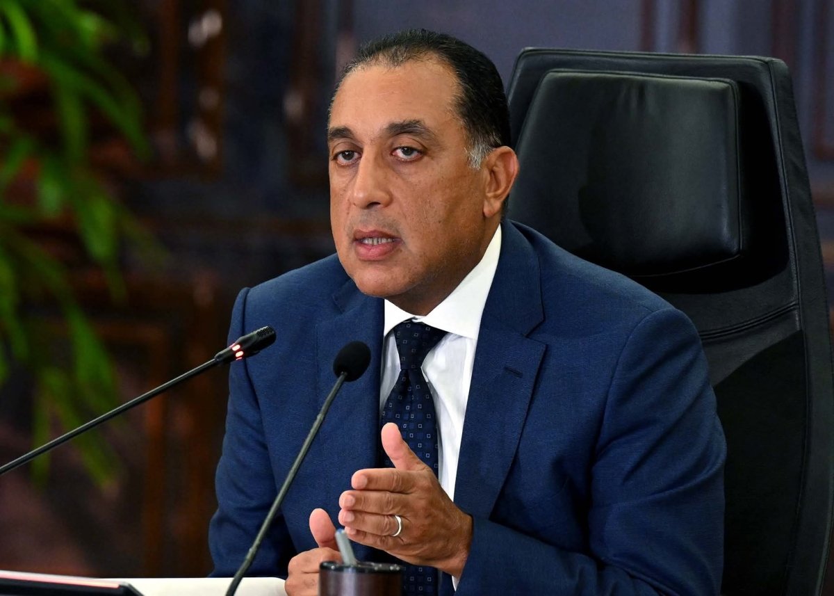 رئيس الوزراء يستعرض تقريرا من اتحاد الغرف التجارية بشأن مبادرة خفض الأسعار