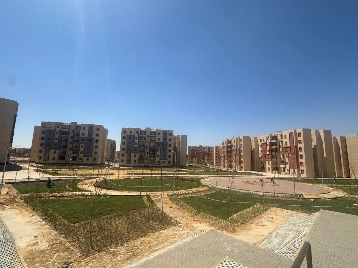 وزير الإسكان يتابع موقف تنفيذ 105آلاف وحدة سكنية بمدينة أكتوبر الجديدة