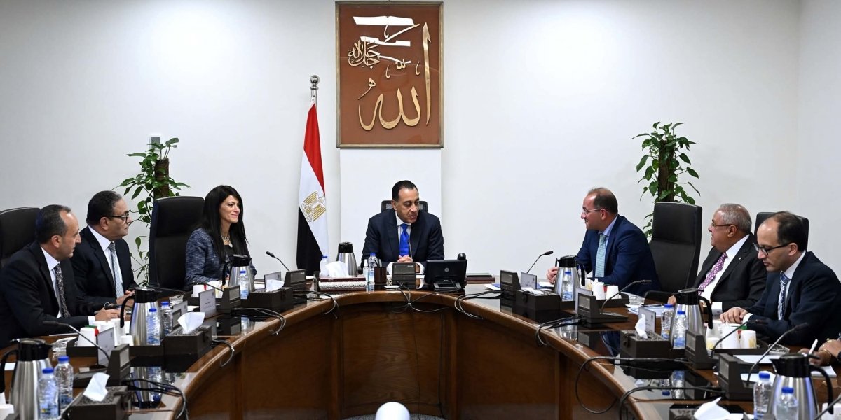 رئيس الوزراء يتابع آليات تنفيذ قانون تنظيم بعض الأحكام الخاصة بملكية الدولة في الشركات المملوكة لها أو التي تساهم فيها