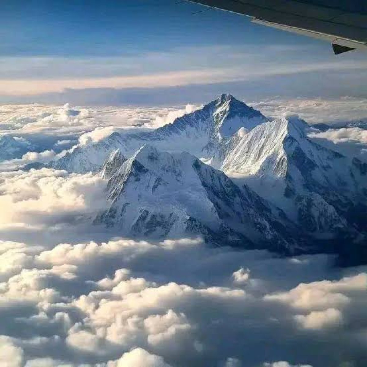 15 ألف دولار رسوم تسلّق جبل إيفرست في نيبال