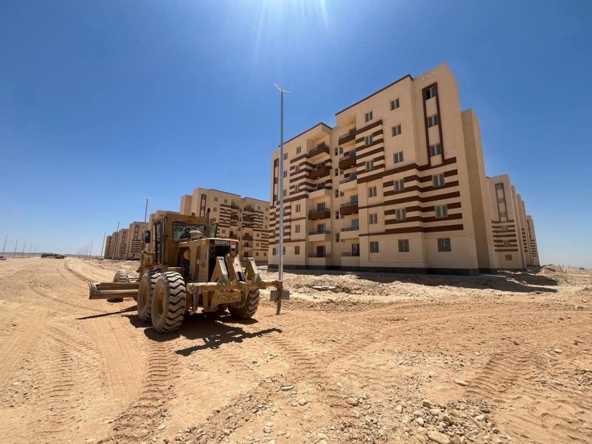 الإسكان: تنفيذ مستشفى جديد سعة ١٧٥ سريرًا ودفع أعمال المرافق بتوسعات مدينة قنا الجديدة