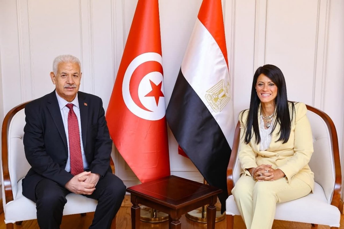 وزيرة التخطيط تلتقي وزير التجارة وتنمية الصادرات التونسي لبحث تعزيز العلاقات بين البلدين في إطار انعقاد اللجنة العليا المشتركة بالقاهرة