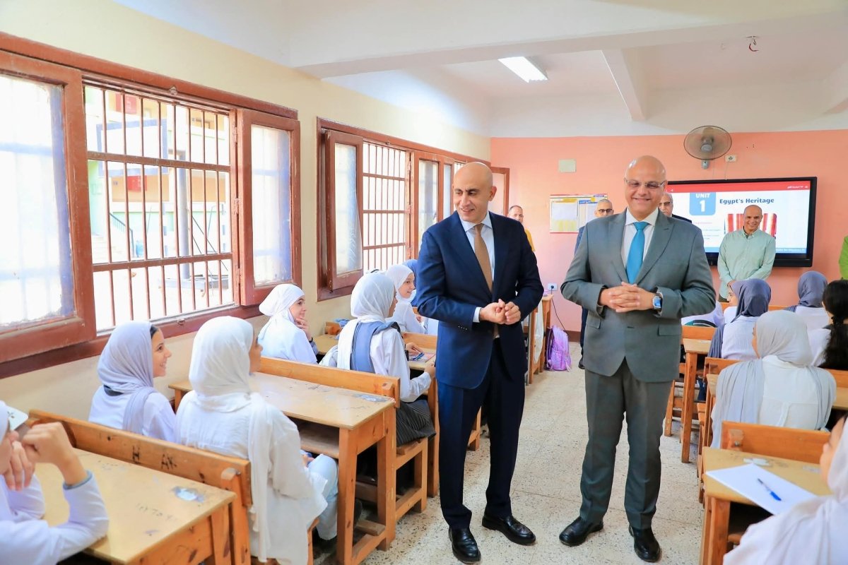 وزير التربية والتعليم ومحافظ القليوبية يتابعان سير العملية التعليمية فى عدد من مدارس محافظة القليوبية