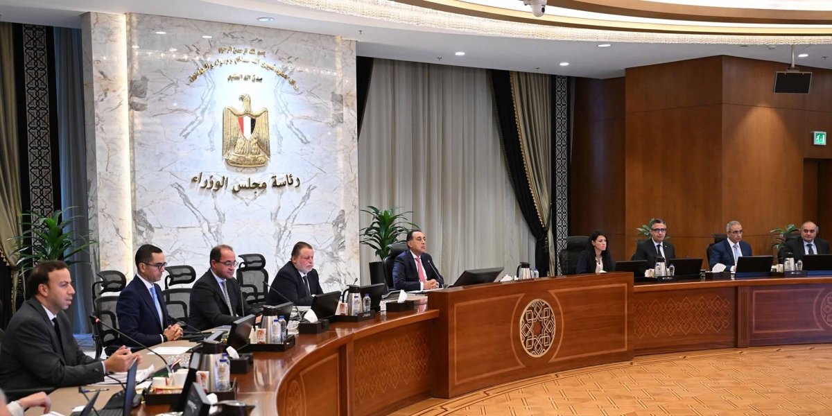 رئيس الوزراء يترأس اجتماع المجموعة الوزارية الاقتصادية