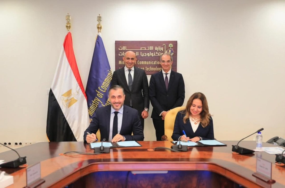 وزيرا الاتصالات والتربية والتعليم يشهدان توقيع مذكرة تفاهم بشأن تنفيذ البرنامج العالمي الخاص بأكاديمية إتش بي للابتكار والتعليم الرقمي HP IDEA في مدارس WE للتكنولوجيا التطبيقية