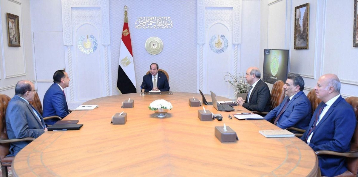 الرئيس السيسي يطّلع على الموقف التنفيذي لمشروع «مبنى 4» بمطار القاهرة الدولي