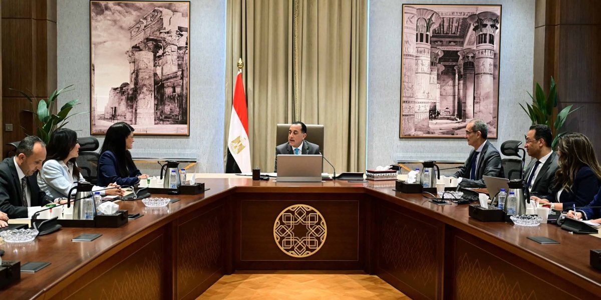 رئيس الوزراء يتابع الموقف التنفيذي لمراكز البيانات الحكومية