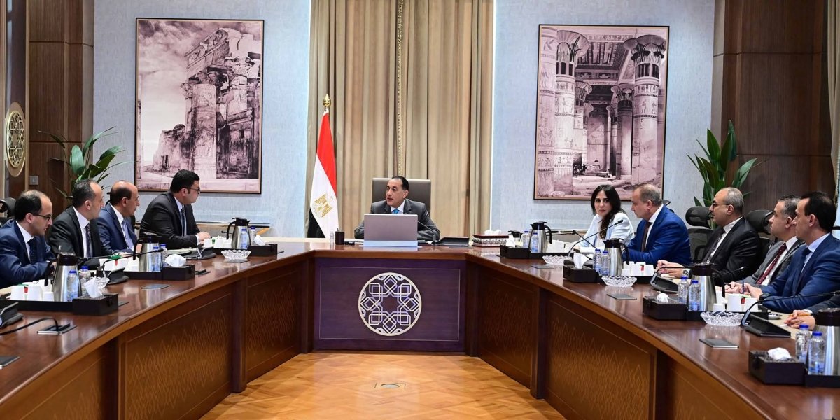 رئيس الوزراء يتابع إجراءات طرح مشروع حدائق تلال الفسطاط للإدارة والتشغيل