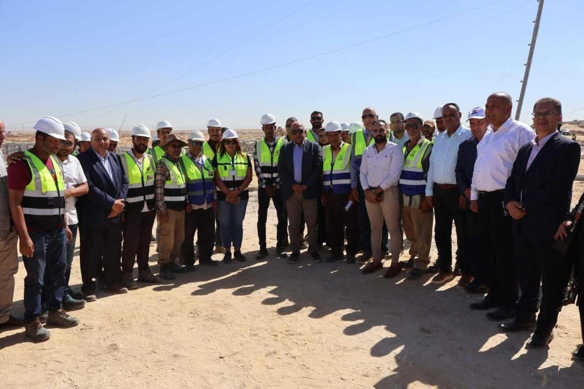 وزير الكهرباء والطاقة المتجددة يتفقد إنهاء الأعمال في موقعي أبراج عبور قناة السويس على مسار خط الربط الكهربائي المصري السعودي
