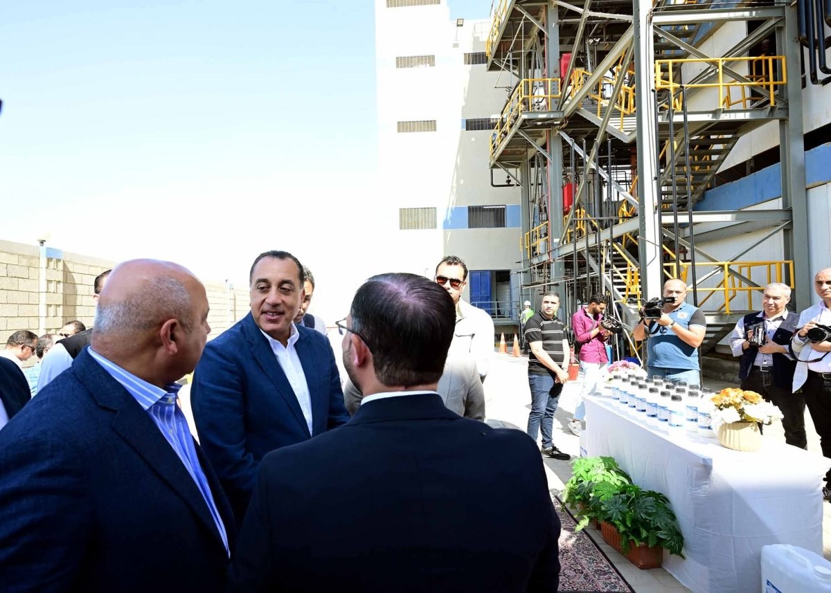 مدبولي يفتتح مصنع "كمت للصناعات التكاملية" المُتخصص في إنتاج وتصنيع وتعبئة "الإيثانول"