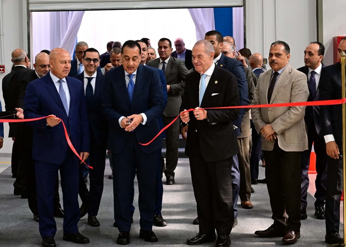 رئيس الوزراء يفتتح مصنع "المنصور لتصنيع فلاتر المركبات والفلاتر الصناعية"