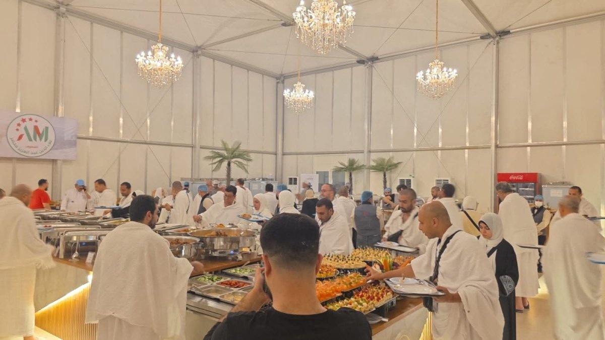 المطوف علاء محضر: نخدم 5 آلاف حاج مصري سنويًا.. والمصريين الأكثر التزامًا