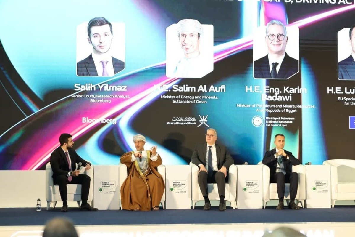 وزير البترول يشارك متحدثاً رئيسياً في الجلسة الوزارية الافتتاحية لقمة عمان للهيدروجين الأخضر