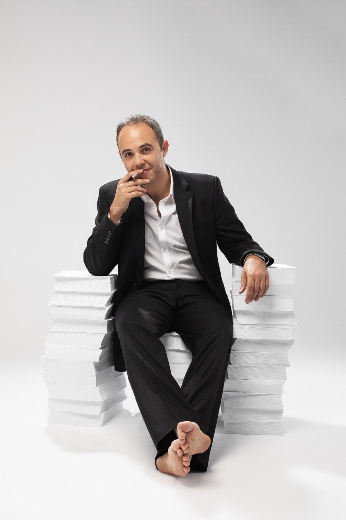 بعد نجاحها فى مجموعة من البلدان.. شريف الحطيبي يطرح The Merchant في معرض الكتاب 