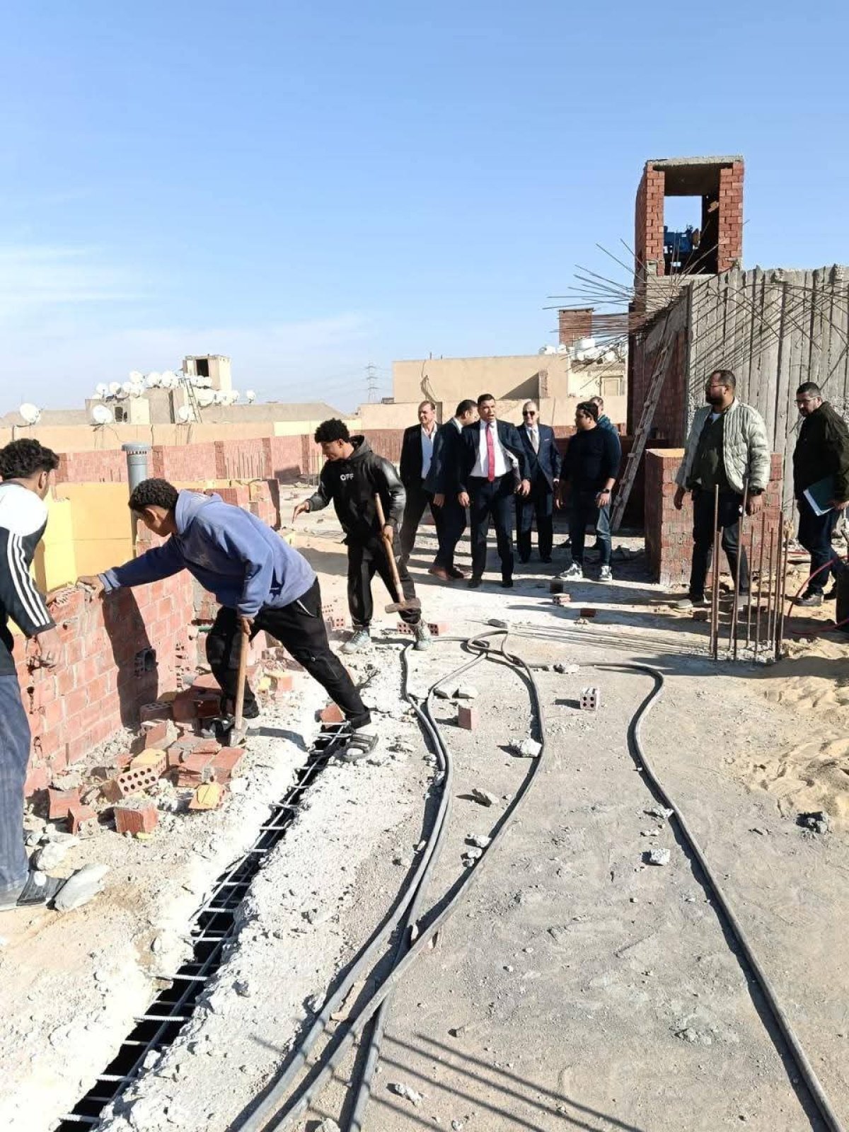 التنمية المحلية : مرور ميداني للجنة الحوكمة والمحال العامة بالوزارة على المركز التكنولوجي بحي الهرم 