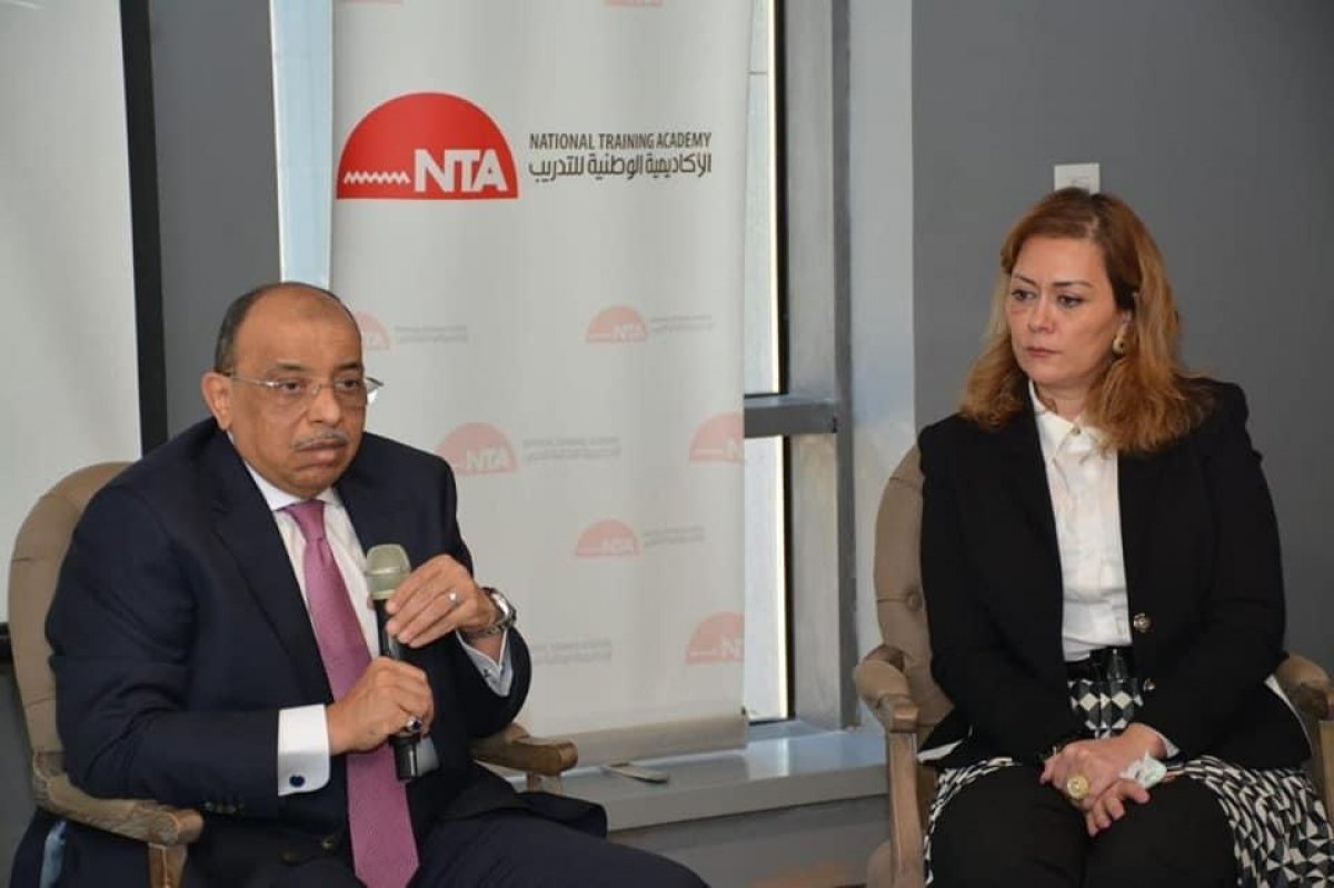 المدير التنفيذي للأكاديمية الوطنية للتدريب تستقبل وزير التنمية المحلية لمتابعة ملفات التعاون بين الجانبين