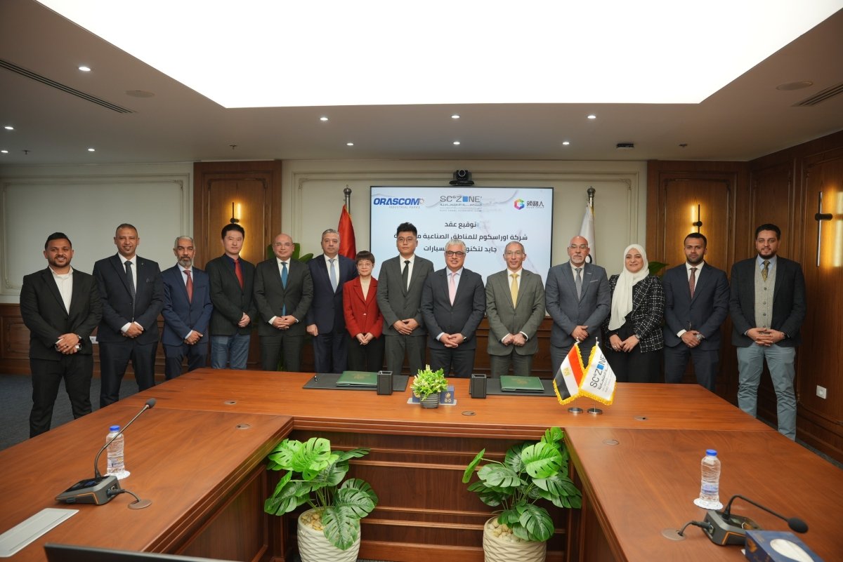 باستثمارات 64 مليون دولار..أوراسكوم للمناطق الصناعية توقع اتفاقية مع &laquo;جايد&raquo; الصينية لتكنولوجيا السيارات لإقامة مصنع جديد 