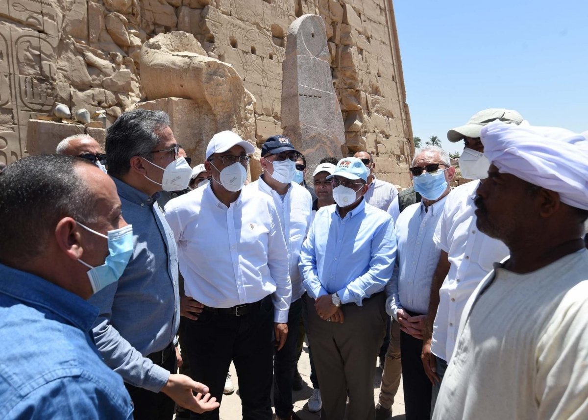 رئيس الوزراء يتفقد أعمال مشروع ترميم طريق الكباش بالأقصر استعدادا لإحتفالية الإفتتاح