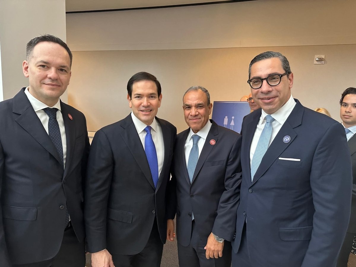 وزير الخارجية يجري مجموعة من اللقاءات الجانبية مع الوزراء والمسئولين على هامش الاجتماع الأول لمجلس السلام في واشنطن