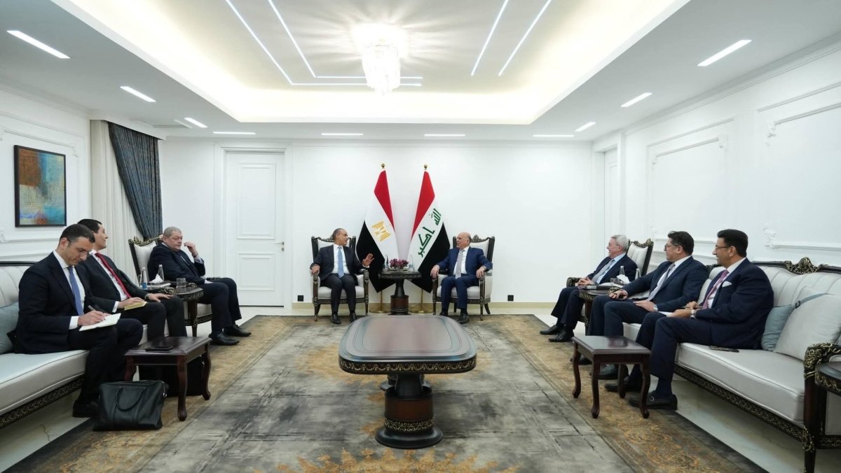 وزير الخارجية يبحث مع نظيره العراقي في بغداد العلاقات الثنائية والتطورات الإقليمية