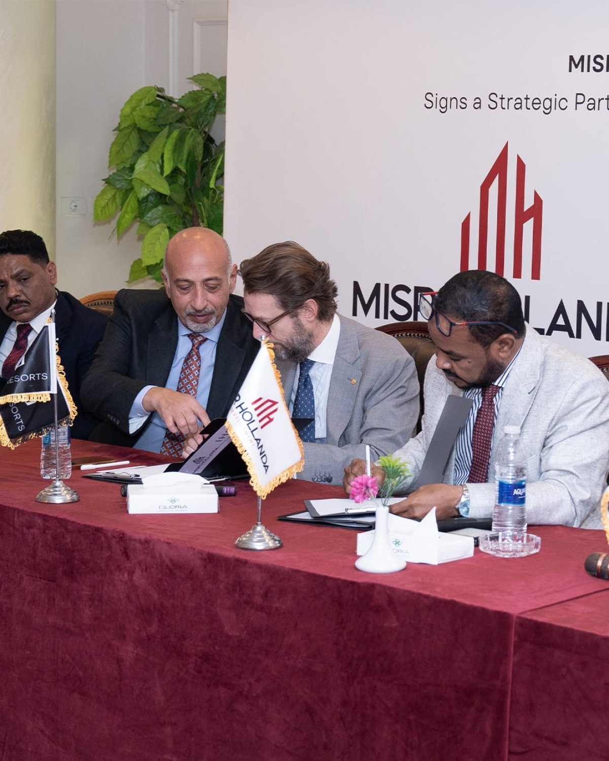 شراكة إستراتيجية بين مجموعة شركات "مصر هولندا" و"IHG" لتطوير عدة فنادق جديدة في أسوان