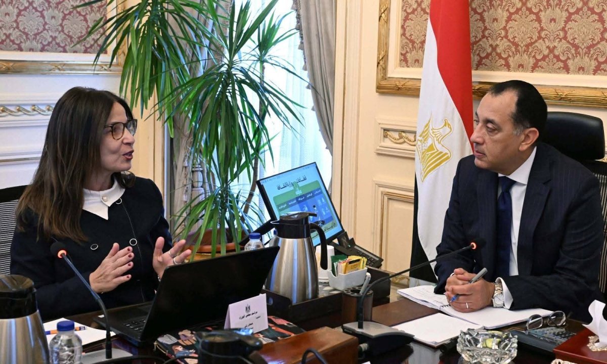 رئيس الوزراء يستعرض مع وزيرة الثقافة الأهداف الاستراتيجية للوزارة ونشاطها في الفترة من فبراير وحتى أبريل 2026