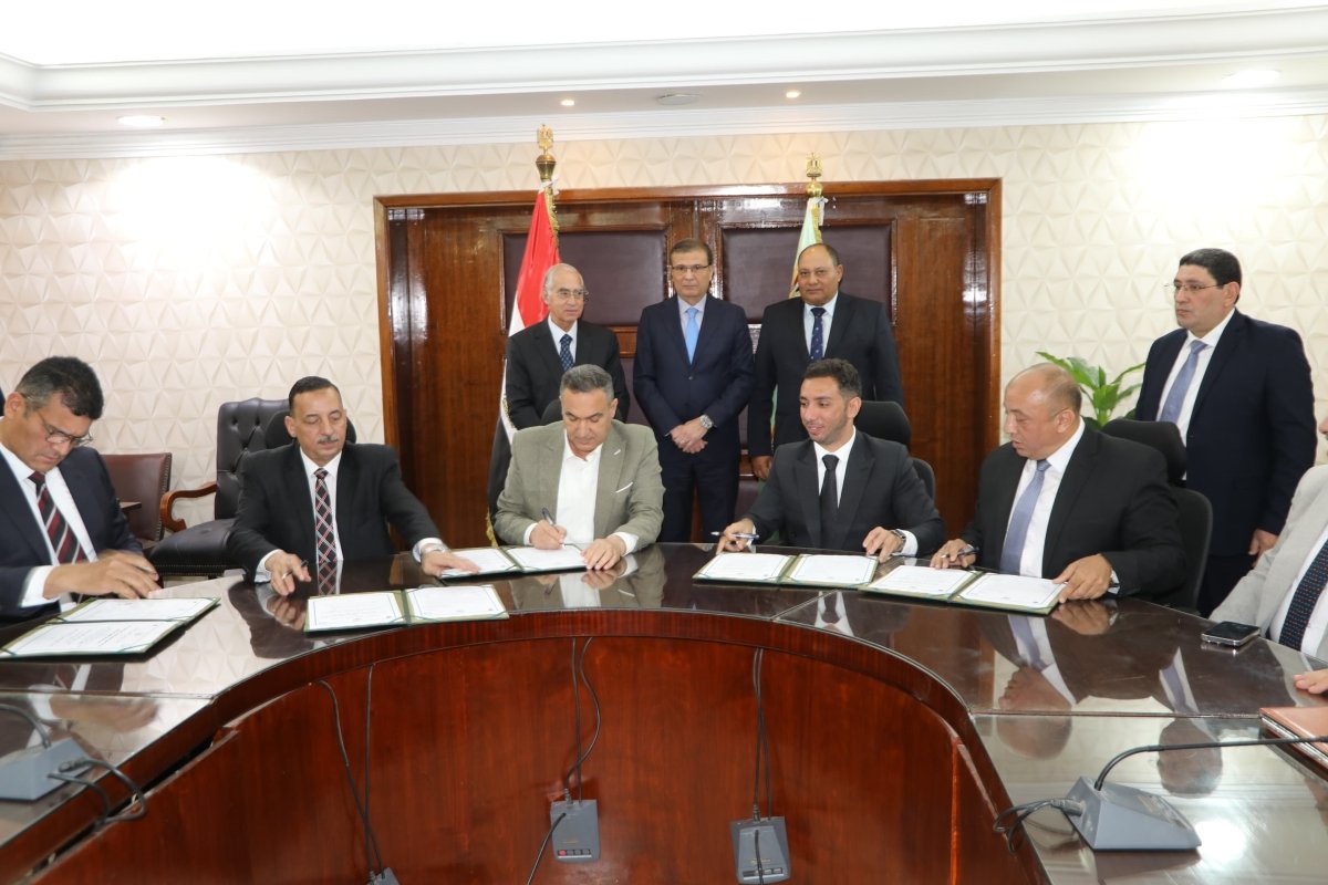 &laquo;الزراعة&raquo; وجهاز مشروعات الخدمة الوطنية وشركة مالتي كوميرس يوقعون بروتوكول تعاون للتحسين الوراثي للماشية